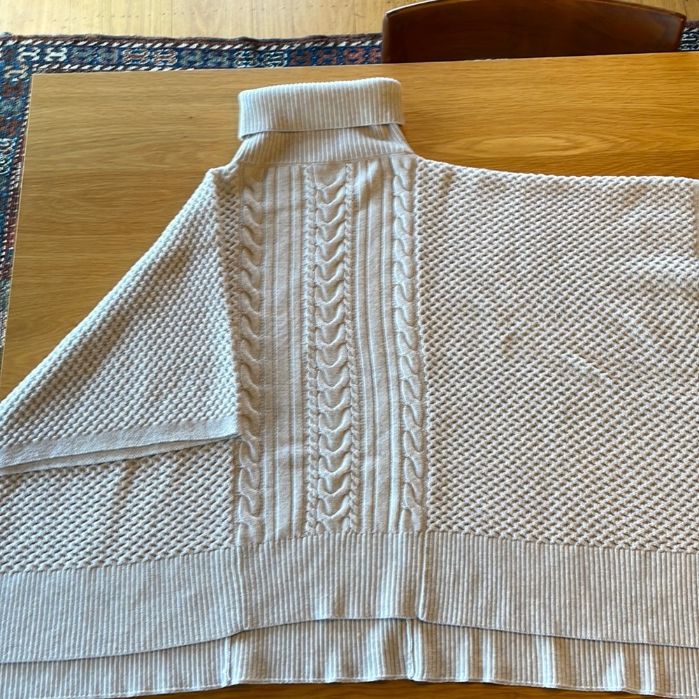 100% merino wool lululemon poncho